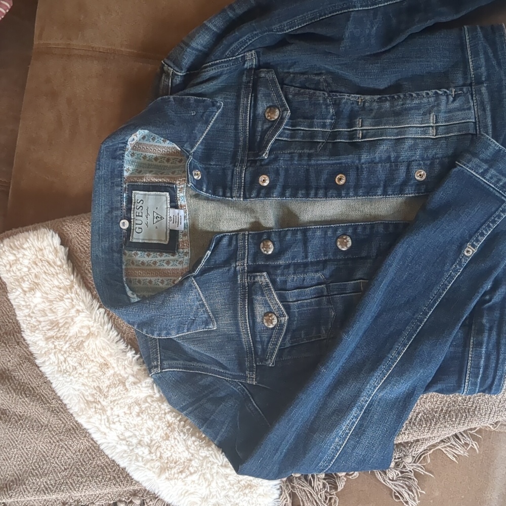 Guess denim jacket with removable fur collar